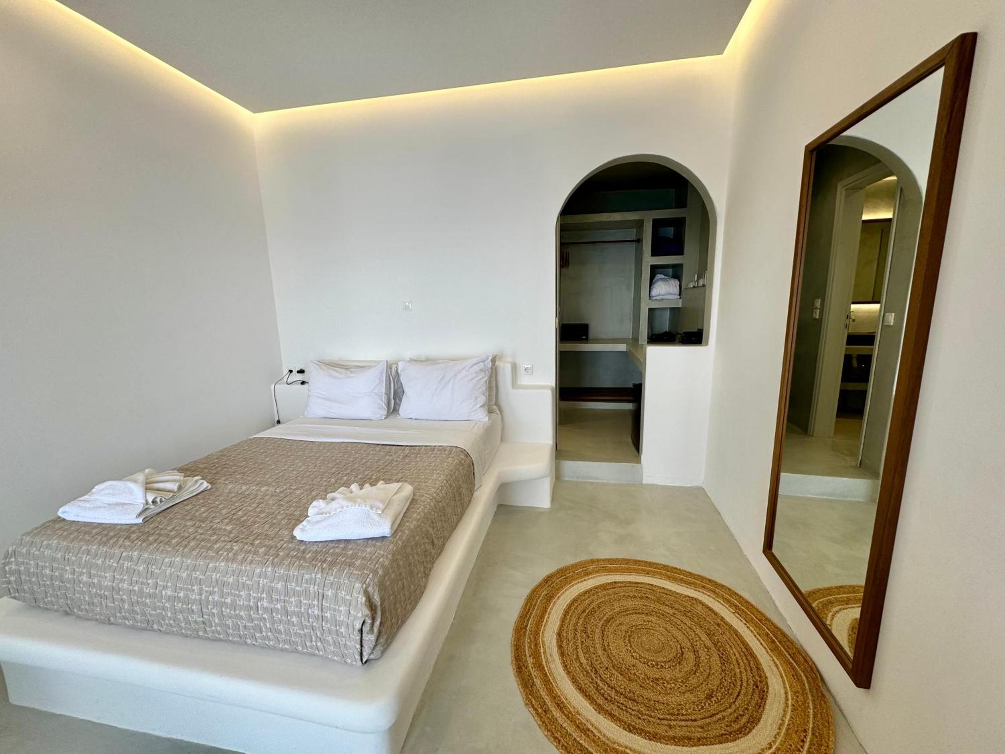 Ilioperato Hotel 4*