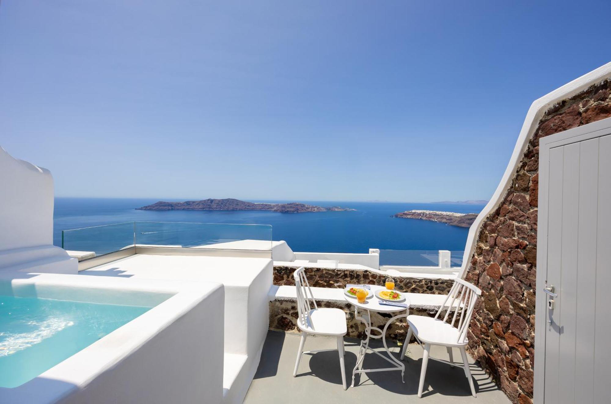 Ilioperato Hotel 4*